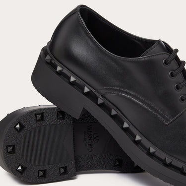 Valentino Garavani Rockstud Round Toe Lace-Up Shoes Black