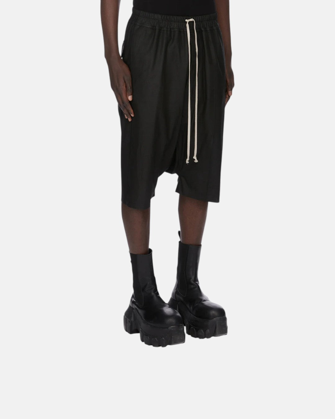 Ricks Pods Shorts Black