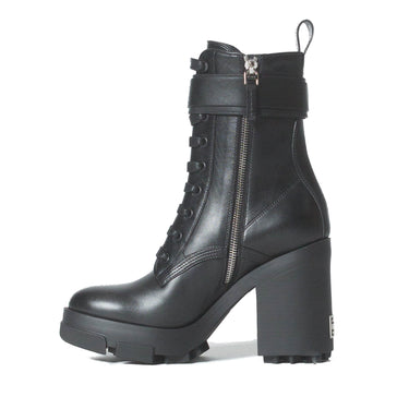 Givenchy W Terra Boots In Leather With 4G Buckle Black
